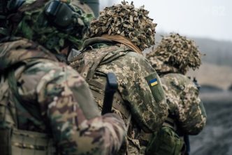 Є два способи потрапити в українське військо: мобілізація і контракт.