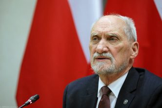 Antoni Macierewicz, Антоній Мацеревич, Польща, міністр оборони